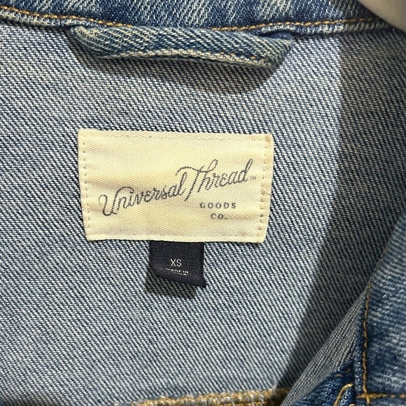 Universal Threads Denim Jacket - Picture 5 of 5